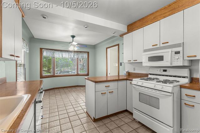 23145 Murray Street, Dearborn, MI 48128