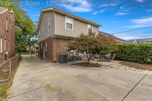 23145 Murray Street, Dearborn, MI 48128