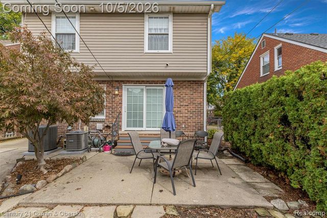 23145 Murray Street, Dearborn, MI 48128