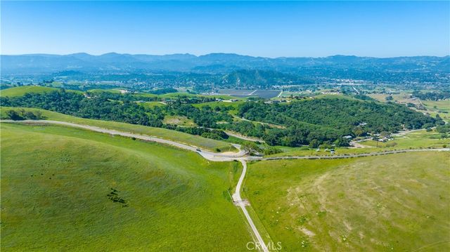 2750 Raptor Ridge Trail, Templeton, CA 93465