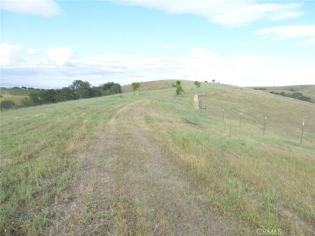2750 Raptor Ridge Trail, Templeton, CA 93465
