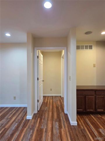 1232 W Springfield Road, St Clair, MO 63077