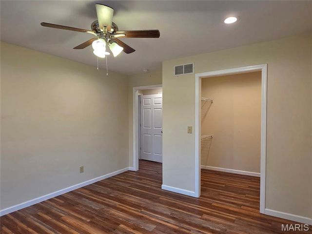 1232 W Springfield Road, St Clair, MO 63077