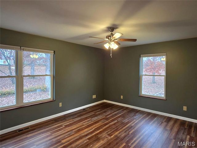 1232 W Springfield Road, St Clair, MO 63077