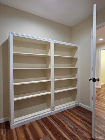 1232 W Springfield Road, St Clair, MO 63077