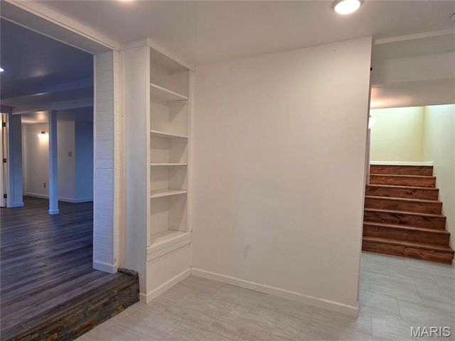 1232 W Springfield Road, St Clair, MO 63077