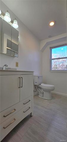 1232 W Springfield Road, St Clair, MO 63077