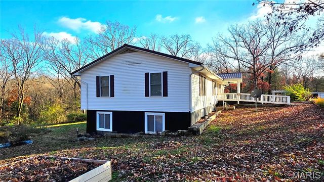 1232 W Springfield Road, St Clair, MO 63077