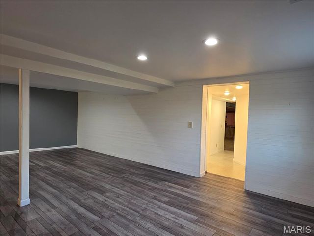 1232 W Springfield Road, St Clair, MO 63077