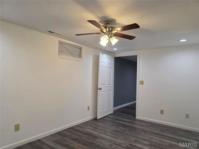 1232 W Springfield Road, St Clair, MO 63077