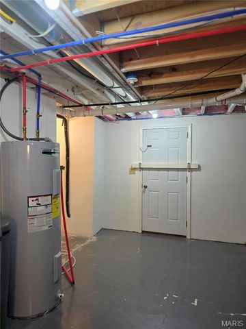 1232 W Springfield Road, St Clair, MO 63077