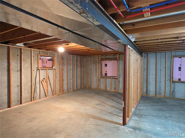 1232 W Springfield Road, St Clair, MO 63077