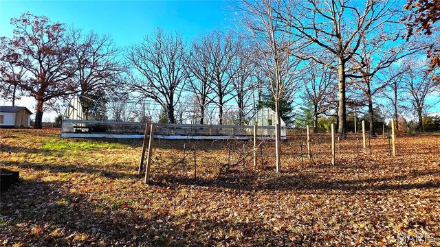 1232 W Springfield Road, St Clair, MO 63077