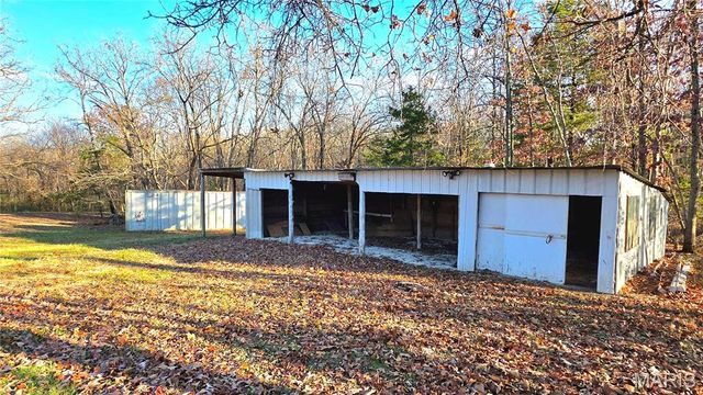 1232 W Springfield Road, St Clair, MO 63077