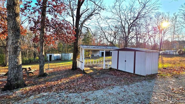 1232 W Springfield Road, St Clair, MO 63077