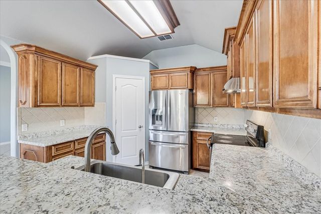 2409 Handlin Dr, Corpus Christi, TX 78418