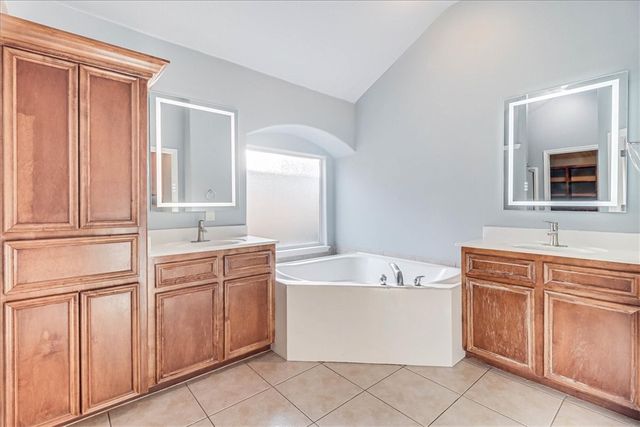 2409 Handlin Dr, Corpus Christi, TX 78418