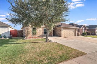 2409 Handlin Dr, Corpus Christi, TX 78418
