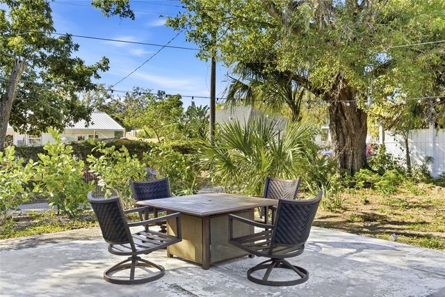 2317 7TH AVENUE W, Bradenton, FL 34205