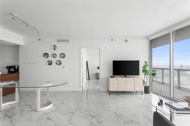 465 Brickell Ave 5505, Miami, FL 33131
