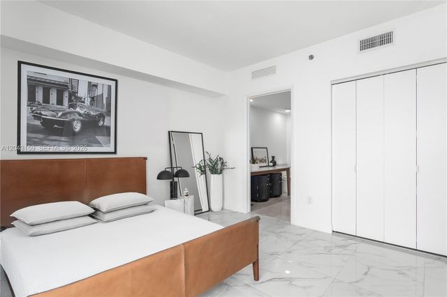 465 Brickell Ave 5505, Miami, FL 33131