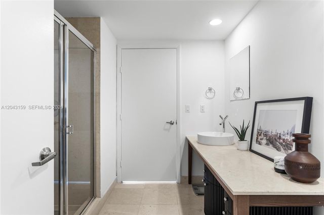 465 Brickell Ave 5505, Miami, FL 33131
