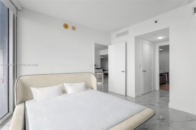 465 Brickell Ave 5505, Miami, FL 33131