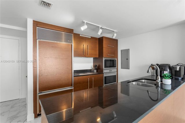 465 Brickell Ave 5505, Miami, FL 33131