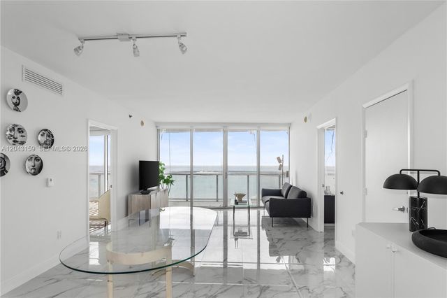 465 Brickell Ave 5505, Miami, FL 33131