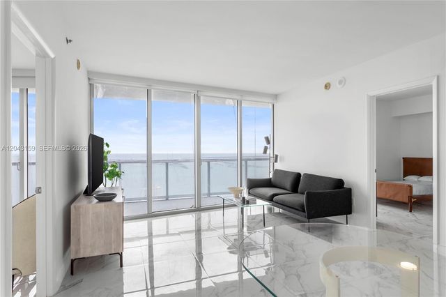 465 Brickell Ave 5505, Miami, FL 33131