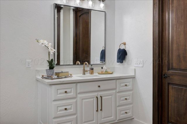 17701 WHITE WING Road, Canyon, TX 79015