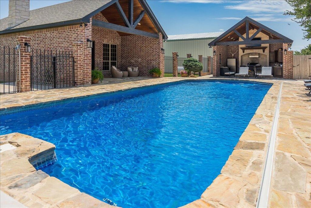 17701 WHITE WING Road, Canyon, TX 79015