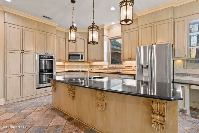 806 Woodland Pine Street, Flowood, MS 39232