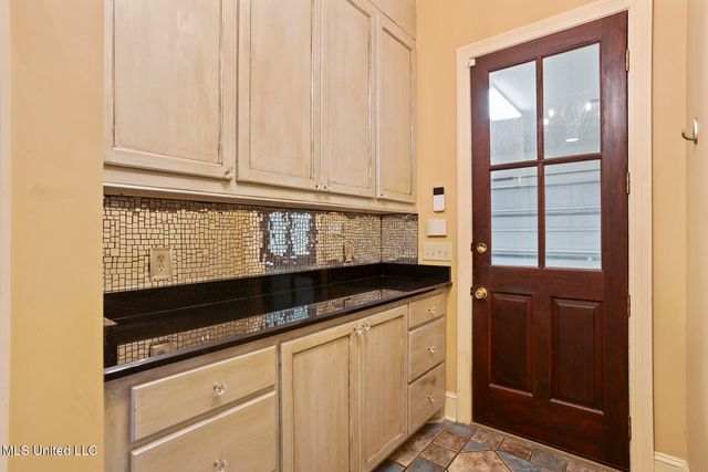 806 Woodland Pine Street, Flowood, MS 39232