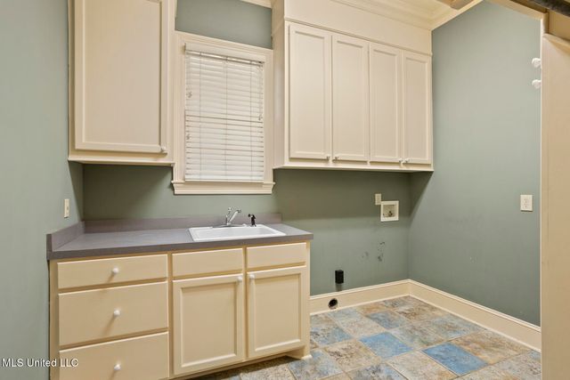 806 Woodland Pine Street, Flowood, MS 39232