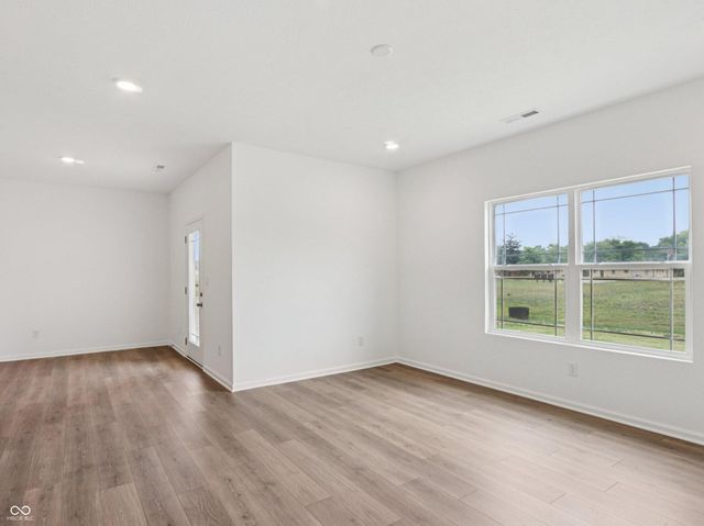 213 Holly Lane, Greenfield, IN 46140