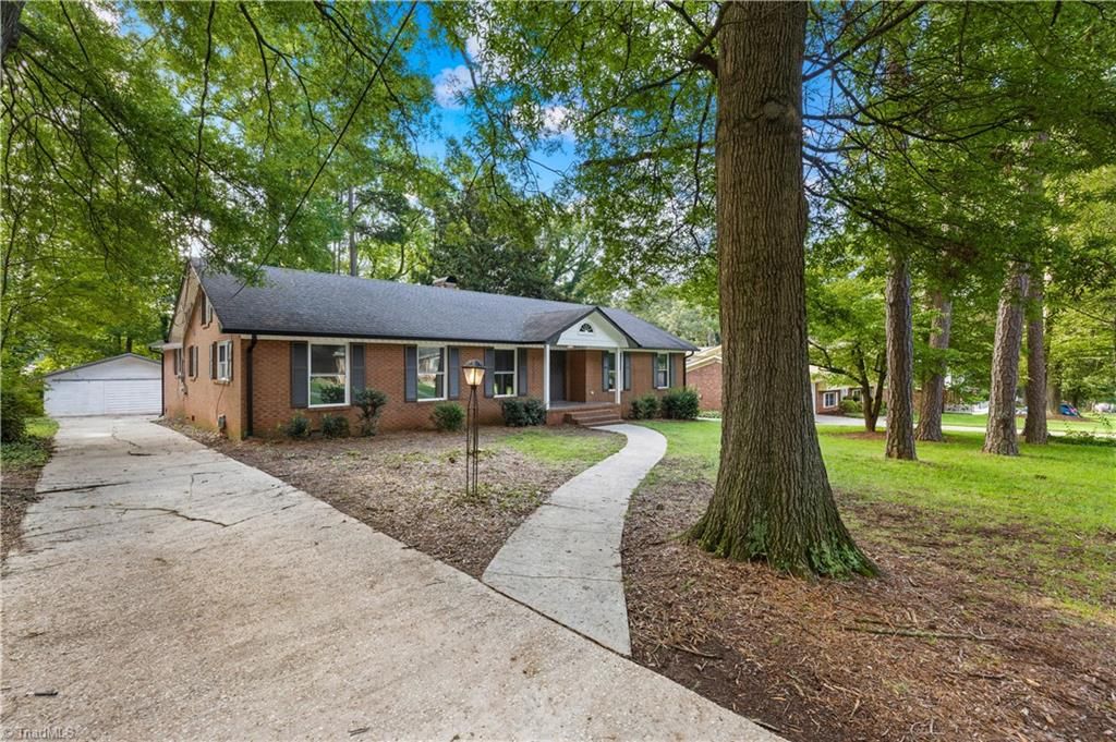 1120 Crestview Avenue, Salisbury, NC 28144