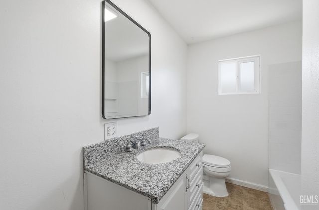 3700 Candlewood Drive, Bakersfield, CA 93306