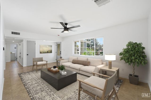 3700 Candlewood Drive, Bakersfield, CA 93306