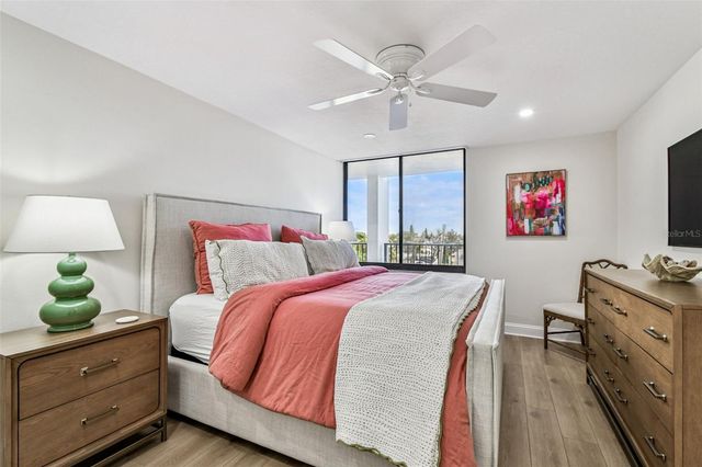 7100 SUNSET WAY 305, St Pete Beach, FL 33706