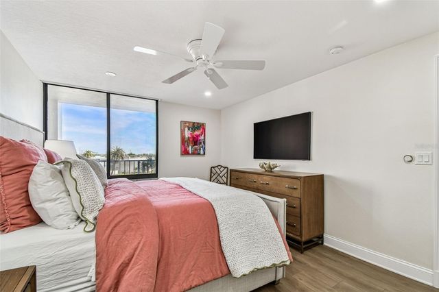 7100 SUNSET WAY 305, St Pete Beach, FL 33706