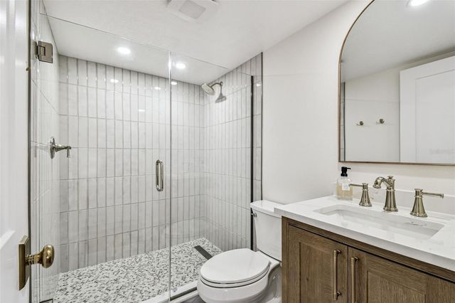 7100 SUNSET WAY 305, St Pete Beach, FL 33706