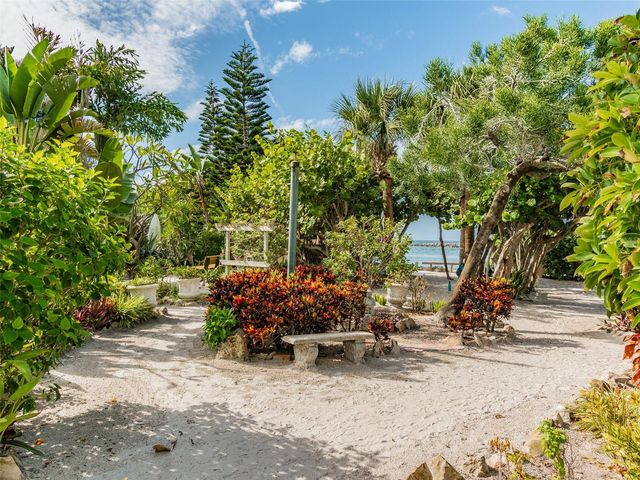 7100 SUNSET WAY 305, St Pete Beach, FL 33706