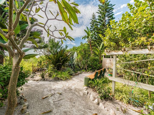 7100 SUNSET WAY 305, St Pete Beach, FL 33706