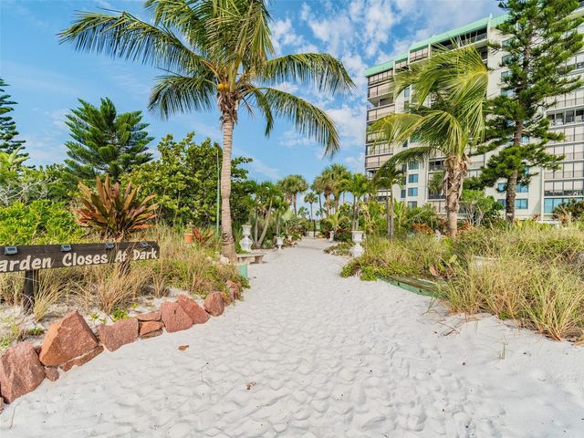 7100 SUNSET WAY 305, St Pete Beach, FL 33706