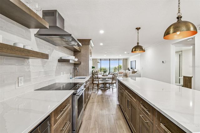 7100 SUNSET WAY 305, St Pete Beach, FL 33706