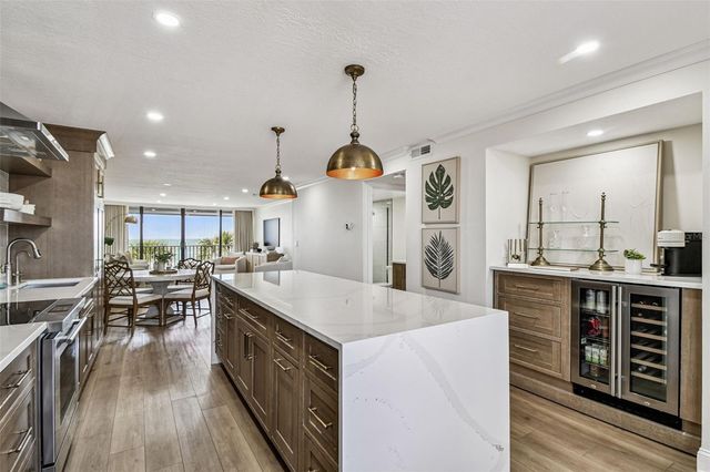 7100 SUNSET WAY 305, St Pete Beach, FL 33706