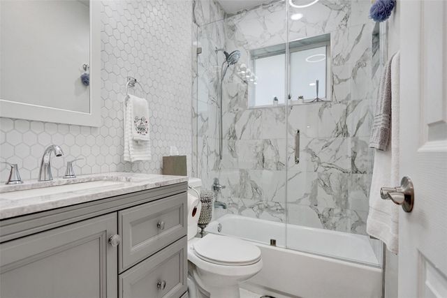 2400 NW 105th Terrace, Coral Springs, FL 33065