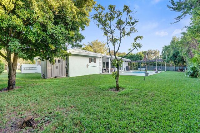 2400 NW 105th Terrace, Coral Springs, FL 33065