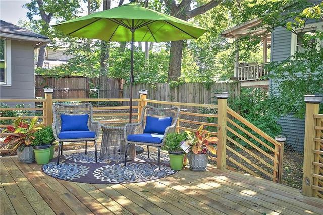 703 E 43rd Street, Kansas City, MO 64110